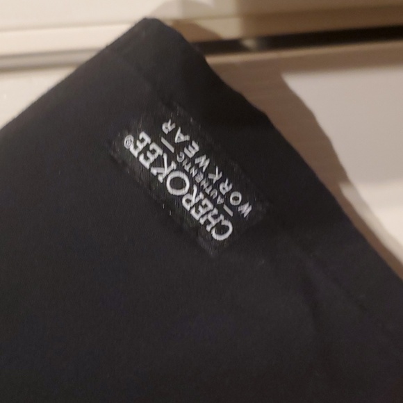 2xl Cherokee workwear scrub top - Picture 6 of 6